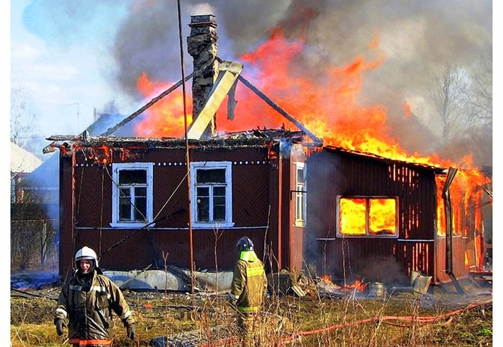 Как избежать пожара в загородном доме от неисправной проводки или замыкания? на сайте Недвио - «Комфорт»