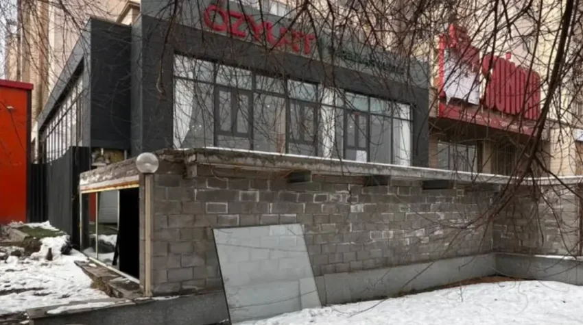 Незаконную пристройку к нежилому помещению снесли в Алматы - «Уют и комфорт»