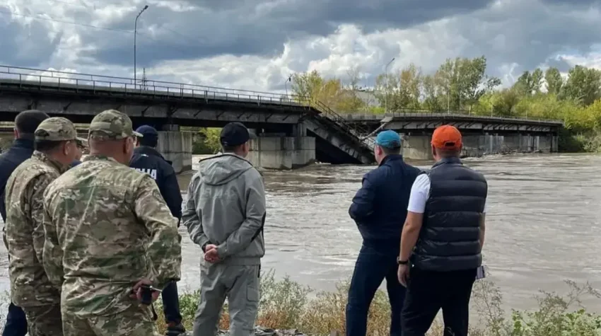 Вместо обрушившегося моста в Усть-Каменогорске решили построить новый - «Уют и комфорт»